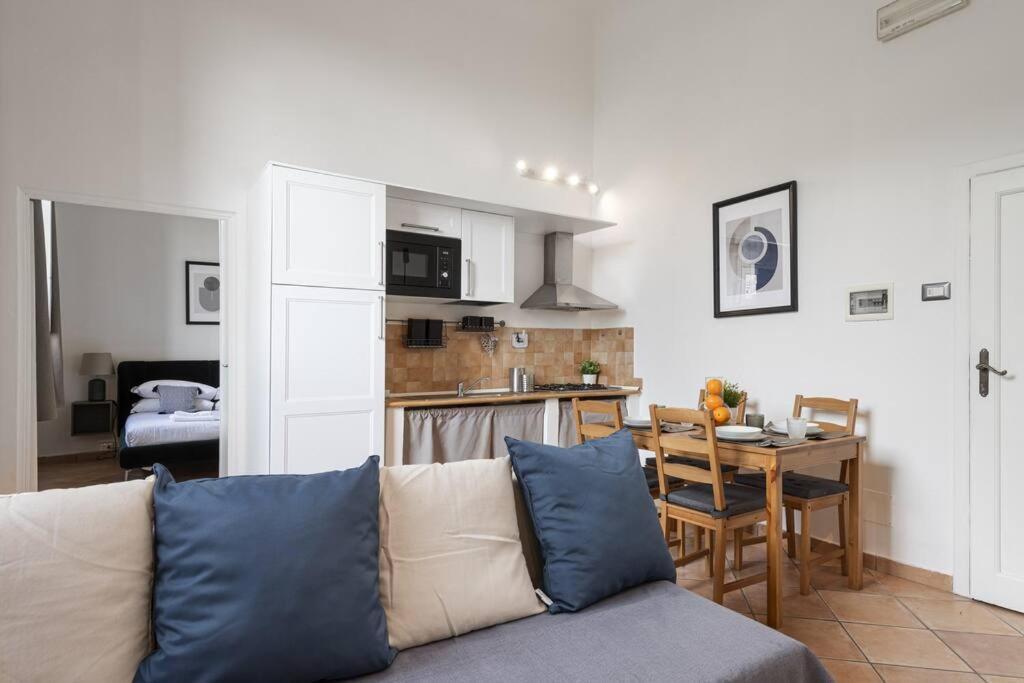Unyca - Authentic Market In The Heart Of Apartment *